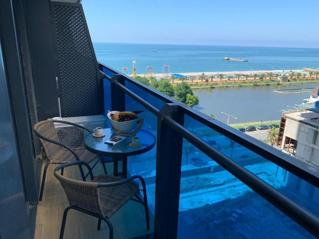 Orbi City Luxury Suit 巴统 外观 照片