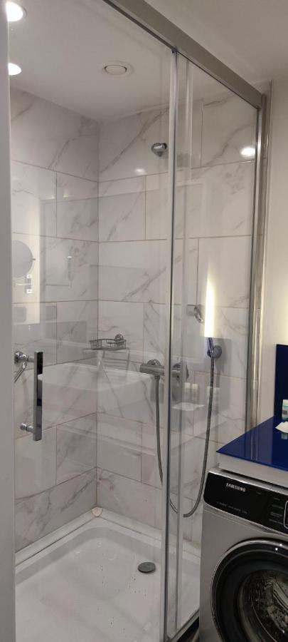 Orbi City Luxury Suit 巴统 外观 照片